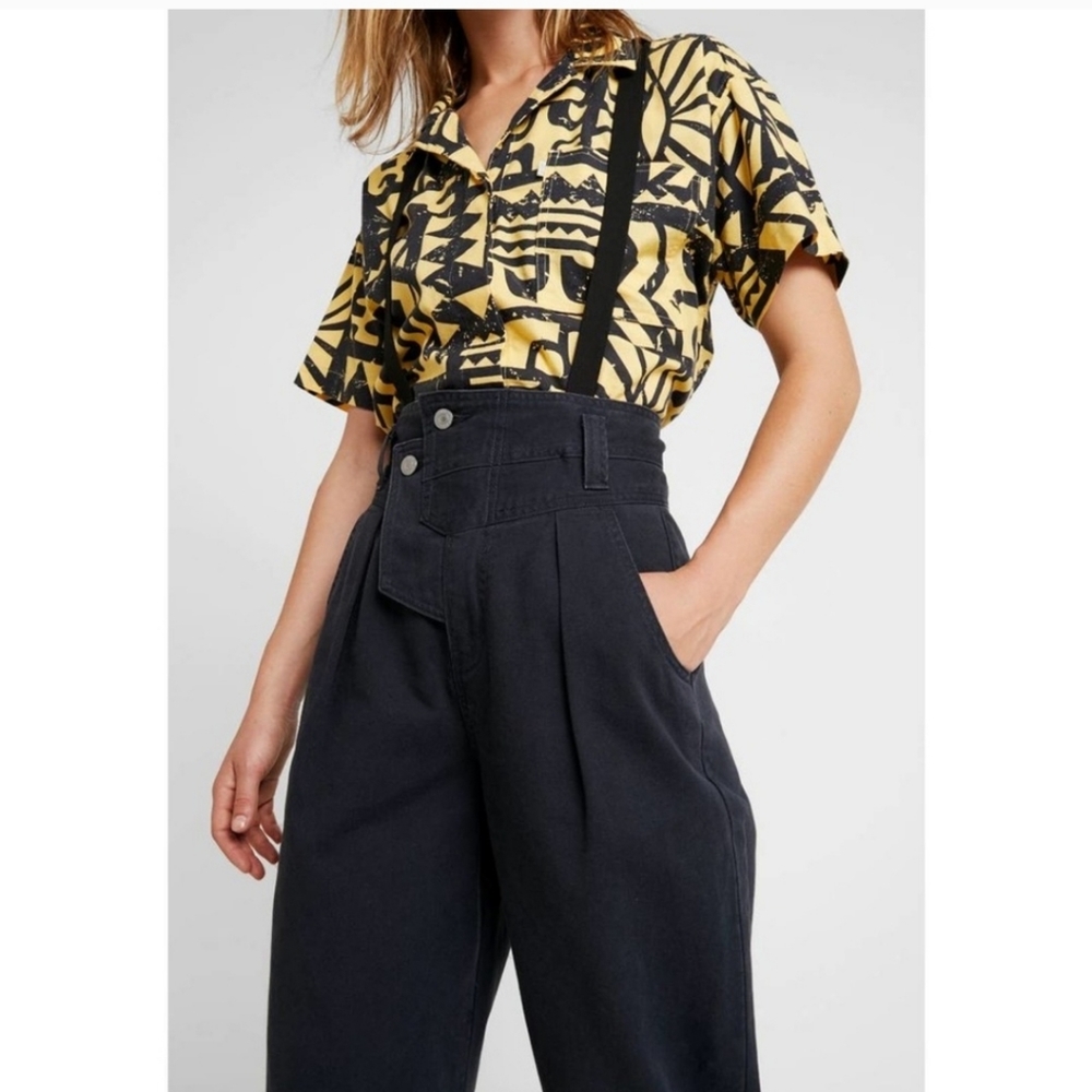 Levi's X Stranger Things El Pleated High Rise Jeans Black Cotton size 30 NWOT